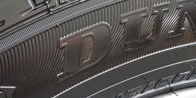 タイヤの謎の茶色い汚れ - 軽からBMW！ BMW 320dの日記ブログ