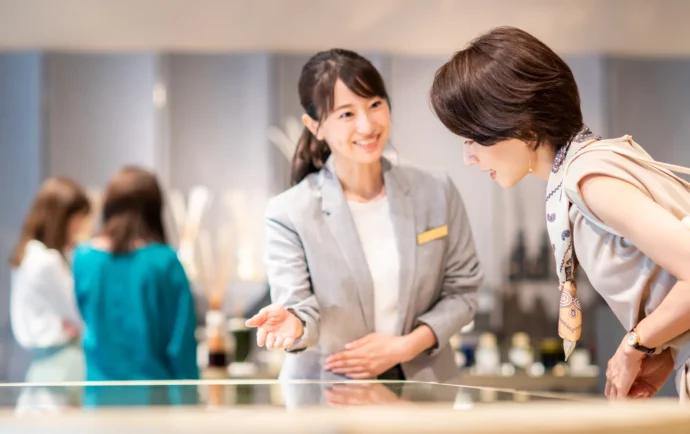 銀座で震災訓練、デパート店員ら4000人が参加 写真4枚 ファッション ニュースならMODE PRESS powered by AFPBB News