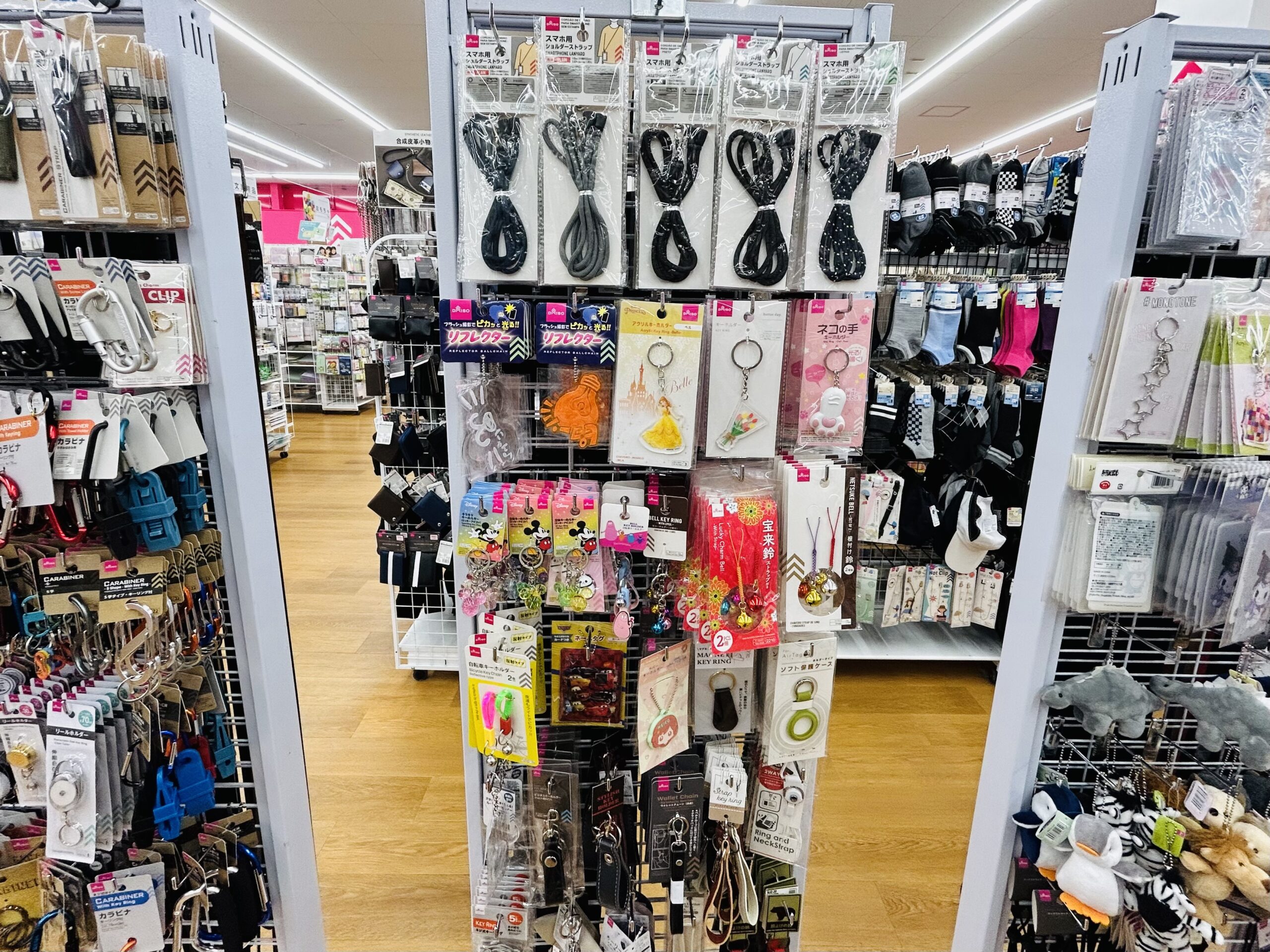 100均 セリアのネックストラップ10選！キャラクターやスマホストラップなどイチオシichioshi